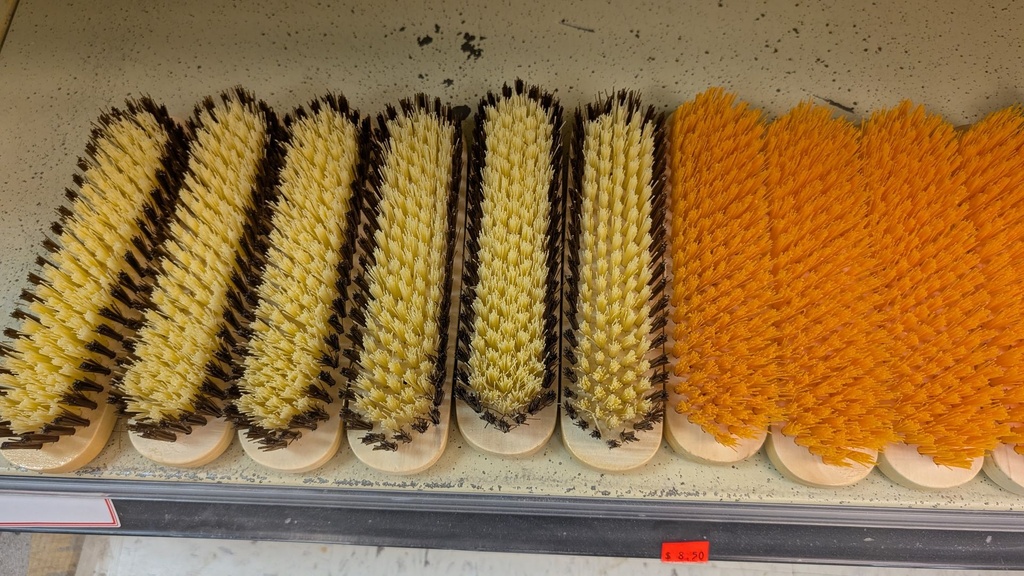 [ESF492] Brosse à Linge